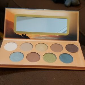 Eyeshadow pallets